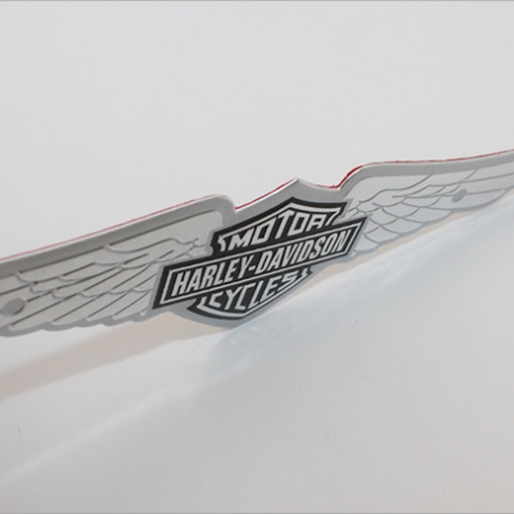 Brand New Silver Harley-Davidson Aluminum Emblem Sti… - Picture 2 of 8